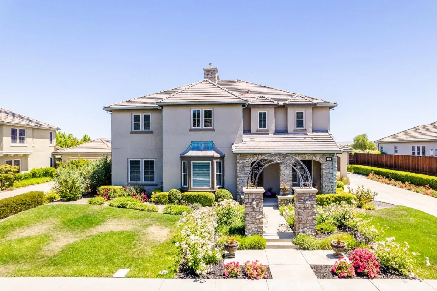 908 Mingoia St, Pleasanton